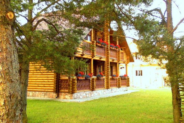 Продаж готельного комплексу "Машівський бір" на Волині